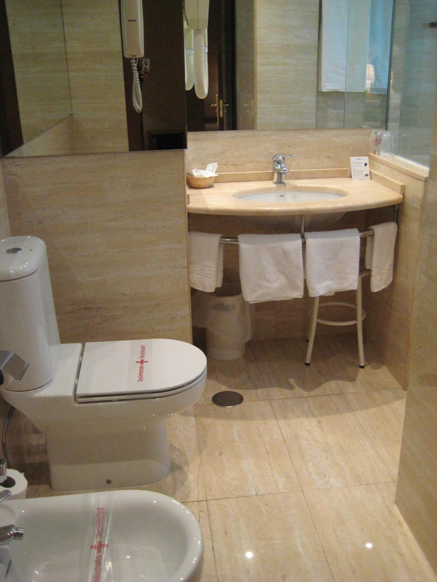 Hotel Cordon Бургос Экстерьер фото